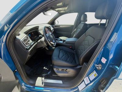 2025 Volkswagen Atlas Cross Sport — photo 18 view