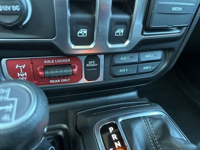 2026 Jeep Wrangler - Photo 13