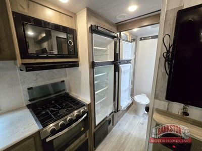 2022 Surveyor Legend 252RBLE - Photo 15