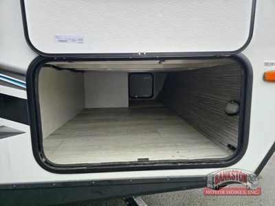 2022 Surveyor Legend 252RBLE - Photo 3
