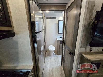 2022 Surveyor Legend 252RBLE - Photo 18