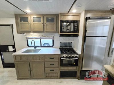 2022 Surveyor Legend 252RBLE - Photo 10