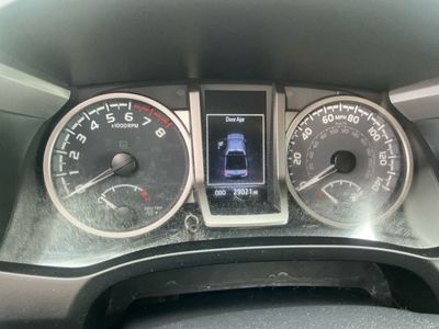 2023 Toyota Tacoma — photo 10 view