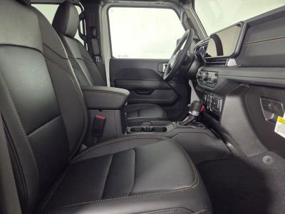 2026 Jeep Gladiator — photo 22 view