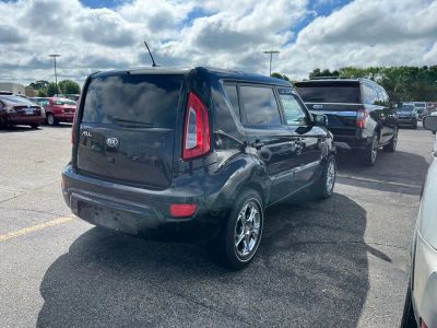 2013 Kia Soul — rear three-quarter view