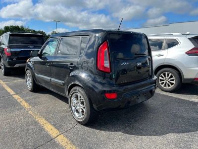2013 Kia Soul — interior view
