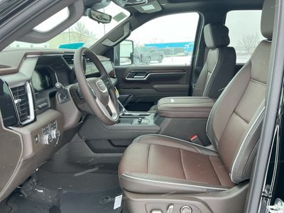 2026 GMC Sierra 3500HD - Photo 10