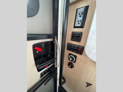 2026 Thor Motor Coach Chateau - Photo 29