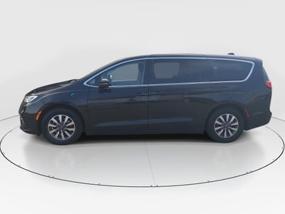 2023 Chrysler Pacifica — interior view