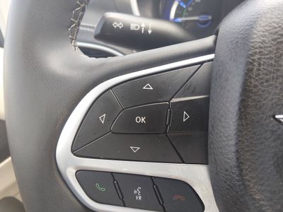 2023 Chrysler Pacifica — photo 13 view