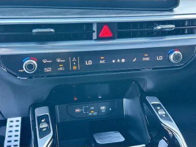2026 Kia Sorento — photo 16 view