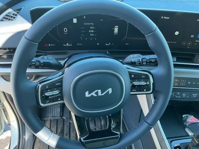 2026 Kia Carnival — photo 14 view