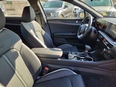 2026 Kia K5 — photo 32 view