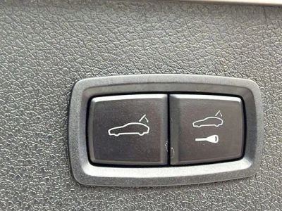 2023 Porsche Macan — photo 13 view