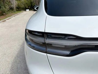 2023 Porsche Macan — photo 10 view