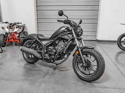 2026 Honda Rebel 300 E-Clutch - Photo 2