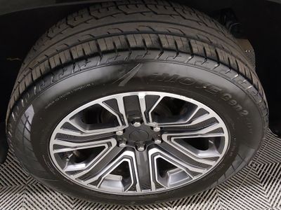 2024 Jeep Wagoneer L — photo 11 view