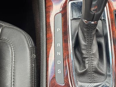 2014 Lincoln MKS — photo 12 view
