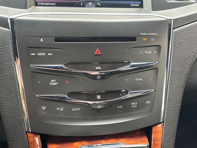2014 Lincoln MKS — photo 11 view
