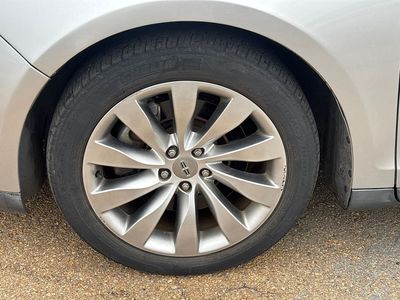 2014 Lincoln MKS — photo 23 view