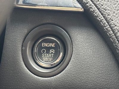 2014 Lincoln MKS — photo 16 view