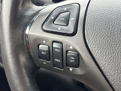 2014 Lincoln MKS — photo 18 view