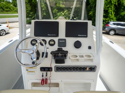 2013 Nauticstar XS Series Boat 2500 XS - Photo 31