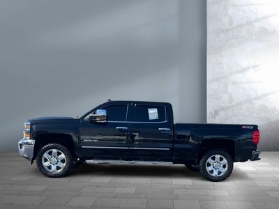 2017 Chevrolet Silverado 3500HD - Photo 3