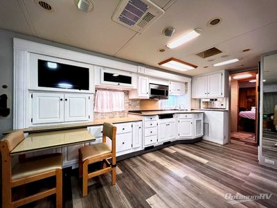 2006 Monaco RV Diplomat - Photo 18