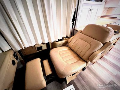 2006 Monaco RV Diplomat - Photo 9