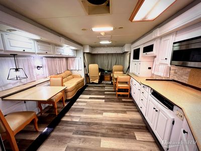 2006 Monaco RV Diplomat - Photo 10