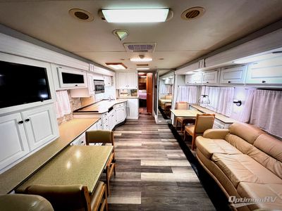 2006 Monaco RV Diplomat - Photo 11