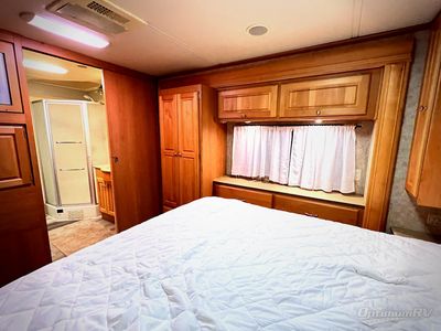2006 Monaco RV Diplomat - Photo 45
