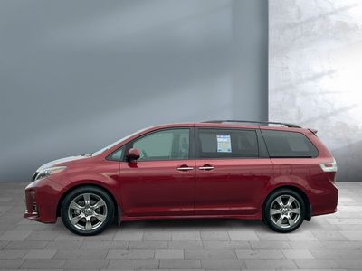 2018 Toyota Sienna — rear three-quarter view