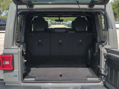 2023 Jeep Wrangler — photo 13 view
