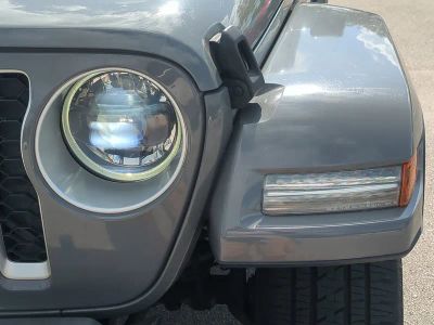 2023 Jeep Wrangler — photo 10 view