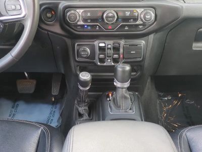 2023 Jeep Wrangler — photo 19 view