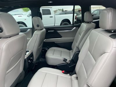 2026 GMC Acadia — photo 11 view