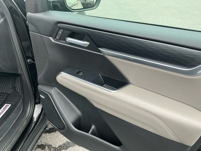 2026 GMC Acadia — photo 9 view