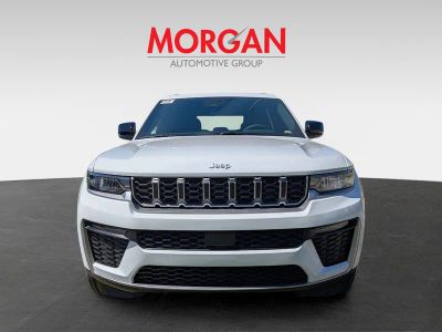 2026 Jeep Grand Cherokee — photo 8 view