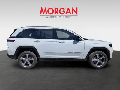 2026 Jeep Grand Cherokee — side profile view