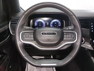 2024 Jeep Wagoneer - Photo 12