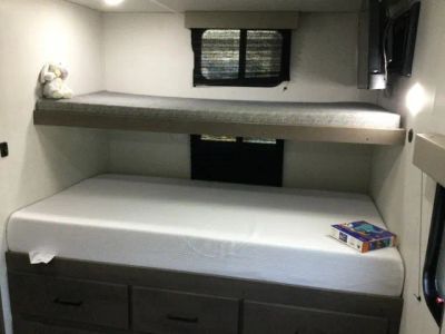 2024 Grand Design Transcend - Photo 19