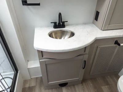 2027 Entegra VISION XL — photo 18 view