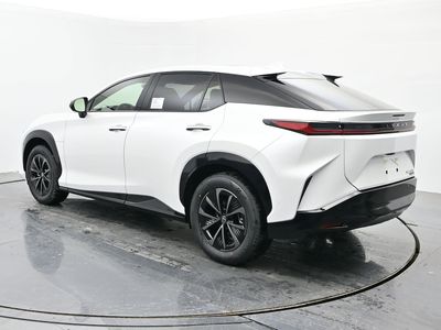 2026 Lexus RZ - Photo 3