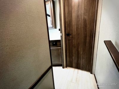 2022 Grand Design Solitude S-Class - Photo 44