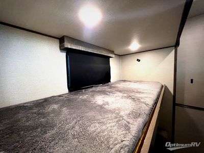 2022 Grand Design Solitude S-Class - Photo 31