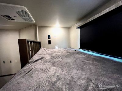 2022 Grand Design Solitude S-Class - Photo 37