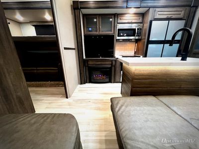 2022 Grand Design Solitude S-Class - Photo 9