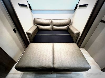 2022 Grand Design Solitude S-Class - Photo 29